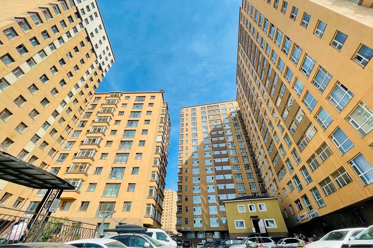 Шинэ хороолол хотхон 3 өрөө байр террастай