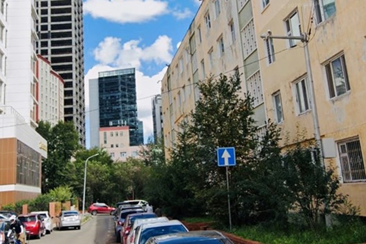 220к Урд 3-р байранд 2 өрөө түрээс