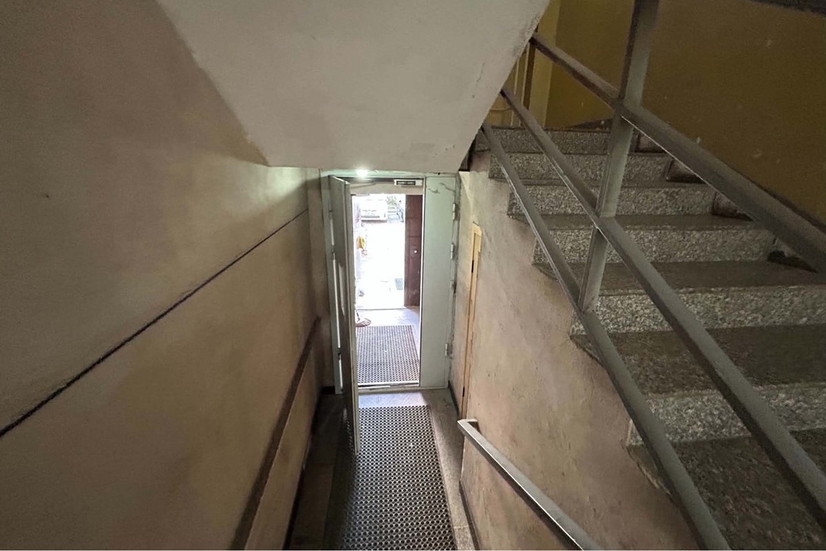Хангай хотхоны урд 2 өрөө худалдана — 9
