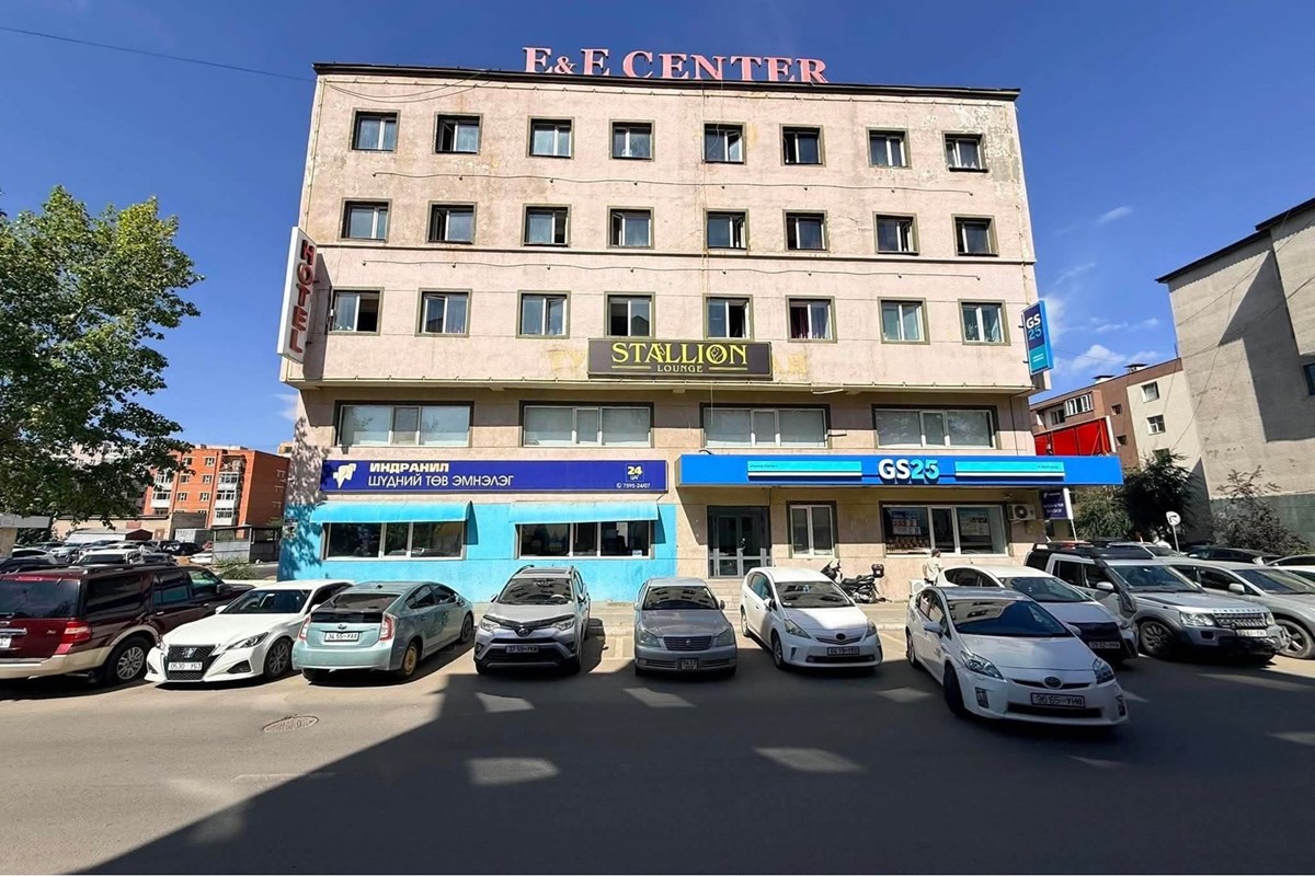 Спорт лаунж түрээслүүлнэ.