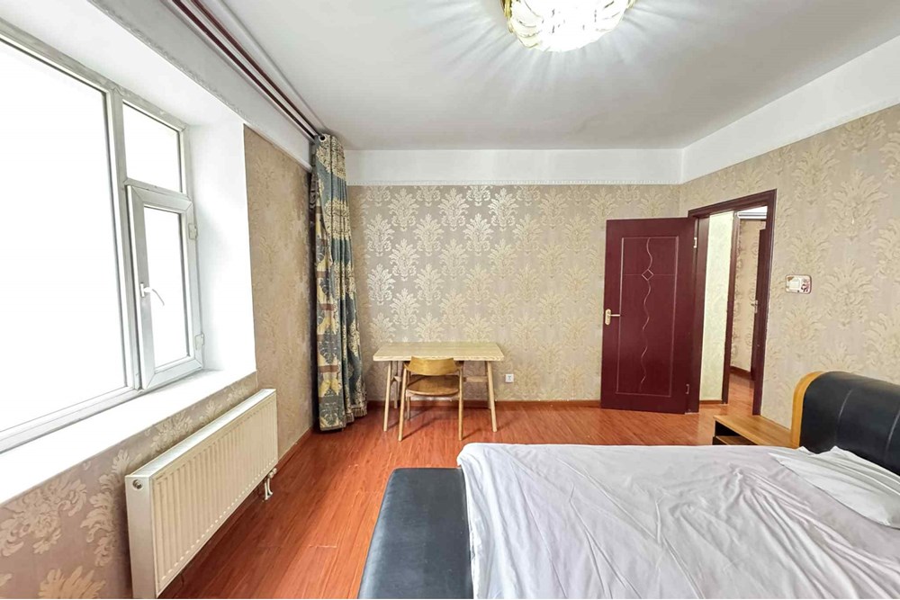 4-room apartment for rent — 6