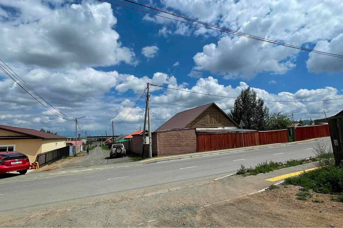 yard house for sale — 4