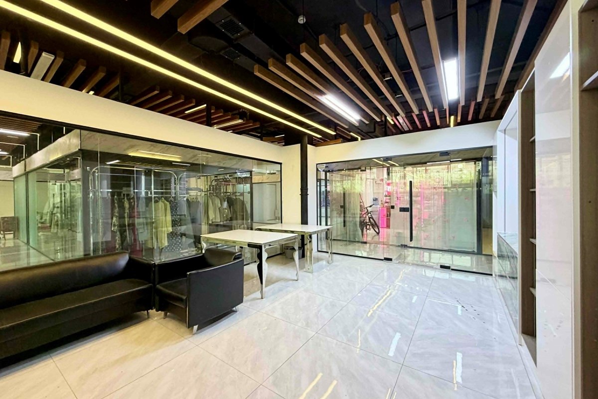 retail space for sale — 6