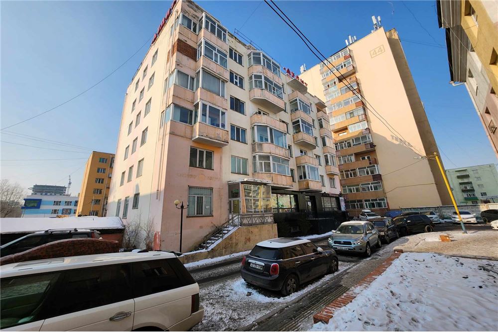 СБД 10 хороо Авто плазагийн ард 180м2 үйлчилгээний