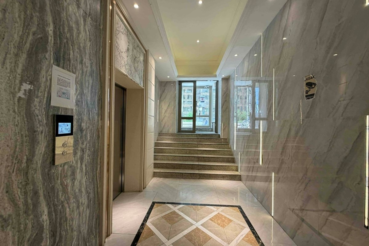 retail space for sale — 9