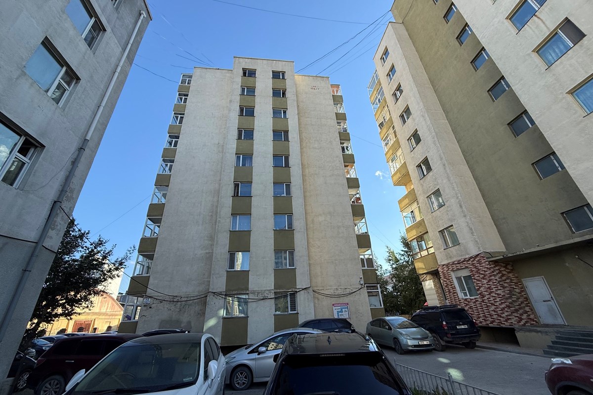 БЗД эмнэлгий хойно 72,8мкв 3 өрөө худалдана — 2
