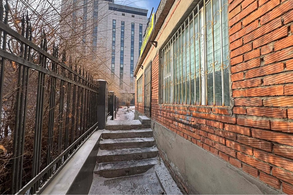 110мкв үйлчилгээний талбай зарна