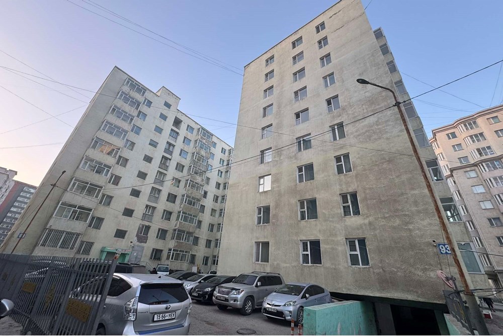 13-р хороололд 75м2 2 өрөө байр зарна