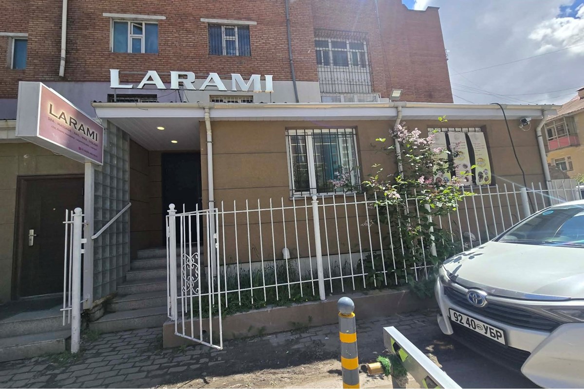 121мкв үйлчилгээний талбай зарна