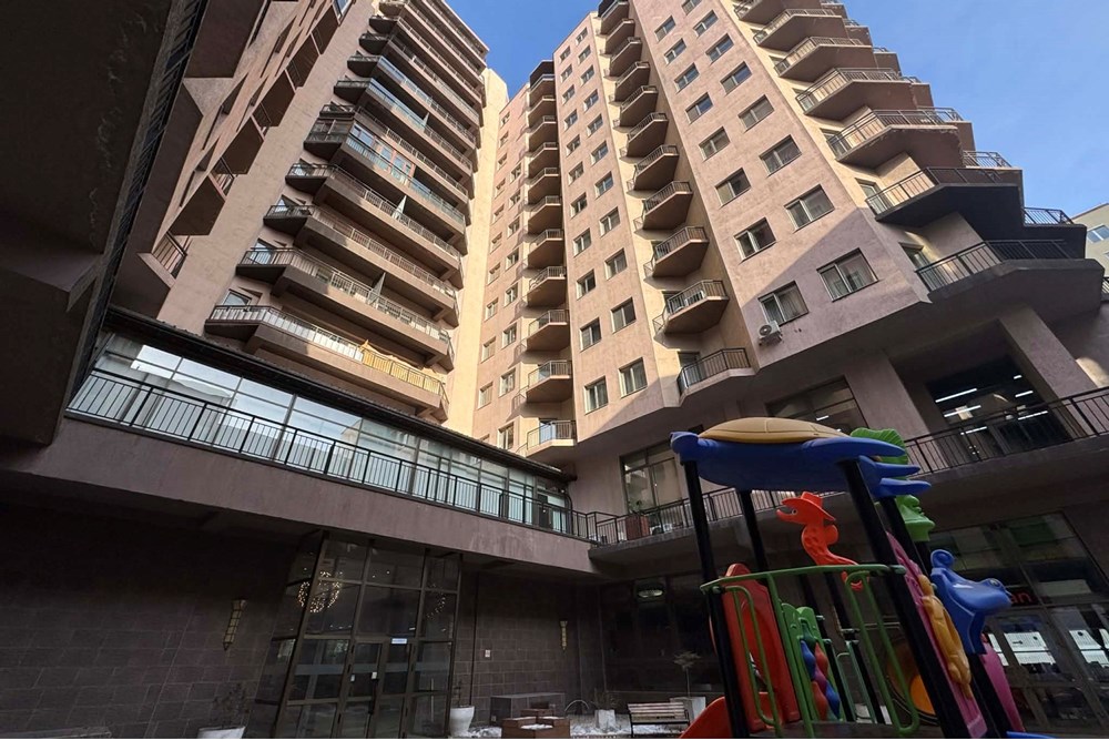 Regency Residence-д 4 өрөө орон сууц түрээслүүлнэ