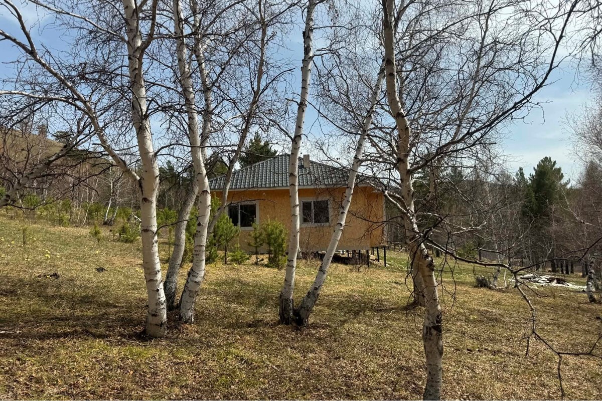 Майхан толгойтын зуслангийн газар, байшин зарна.