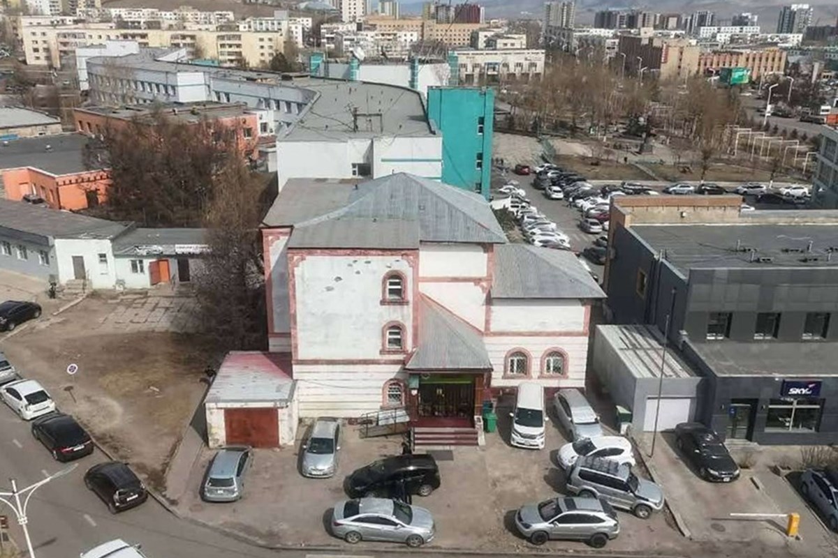Эрдэнэтийн төвд объект худалдана.