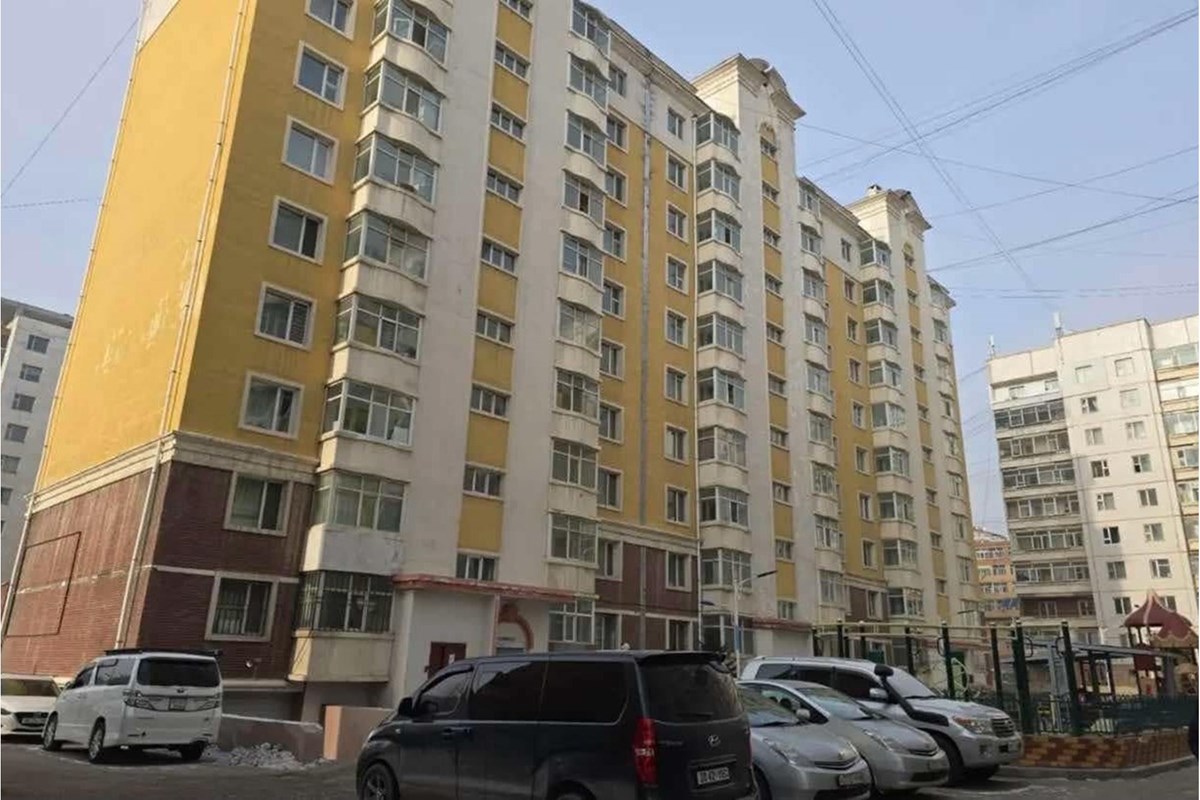 Оюунлаг сургуулийн дэргэд 3 өрөө худалдана