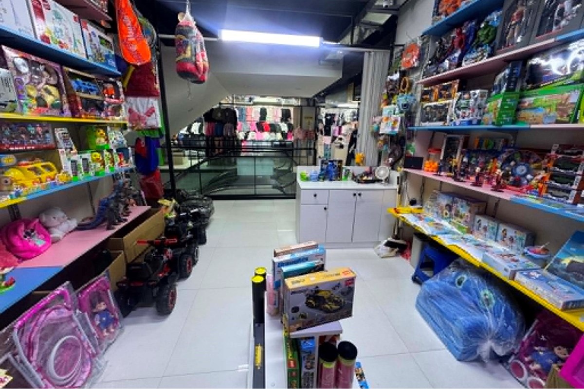 13.66m² retail space for sale — 4
