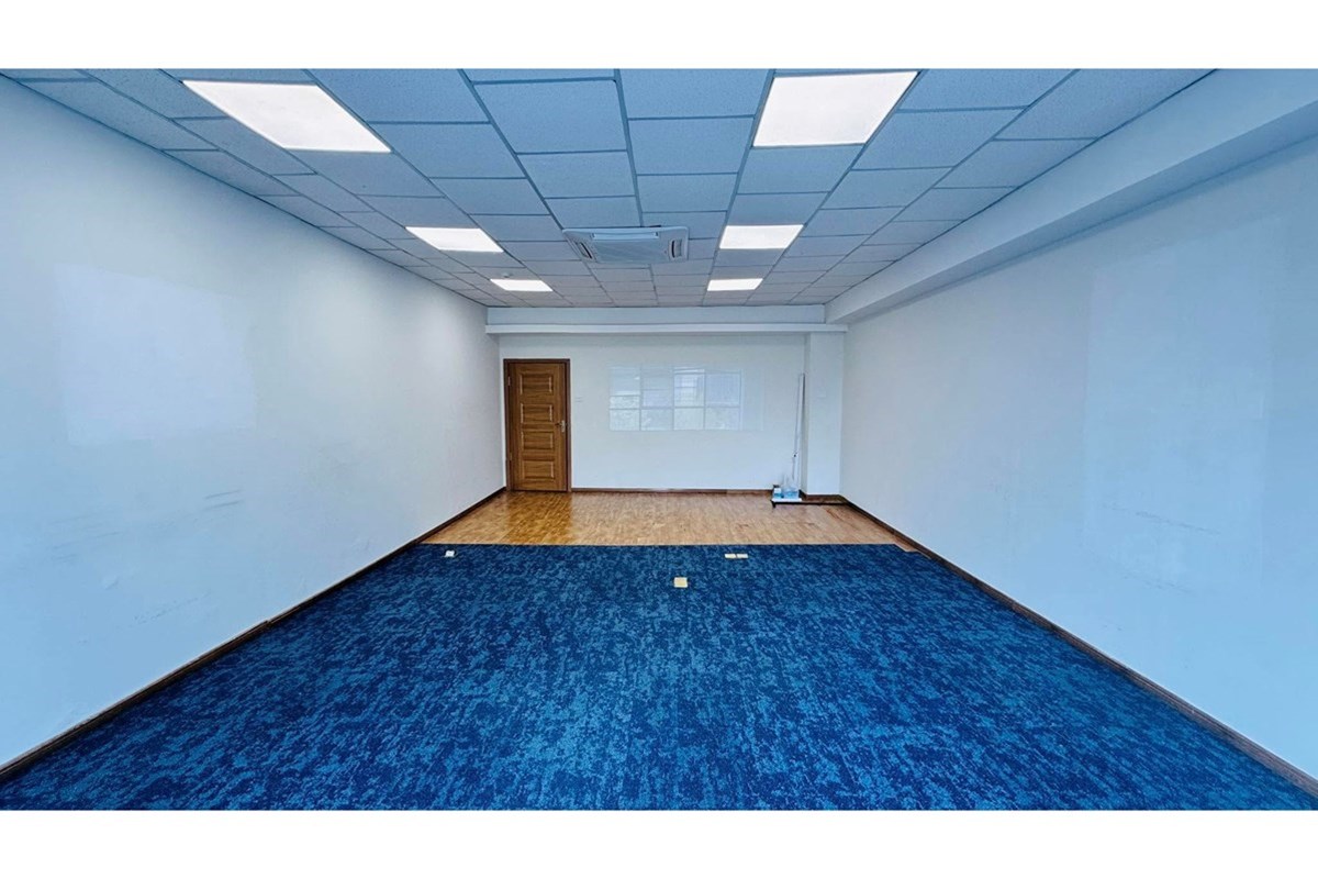 10m² office for rent — 8