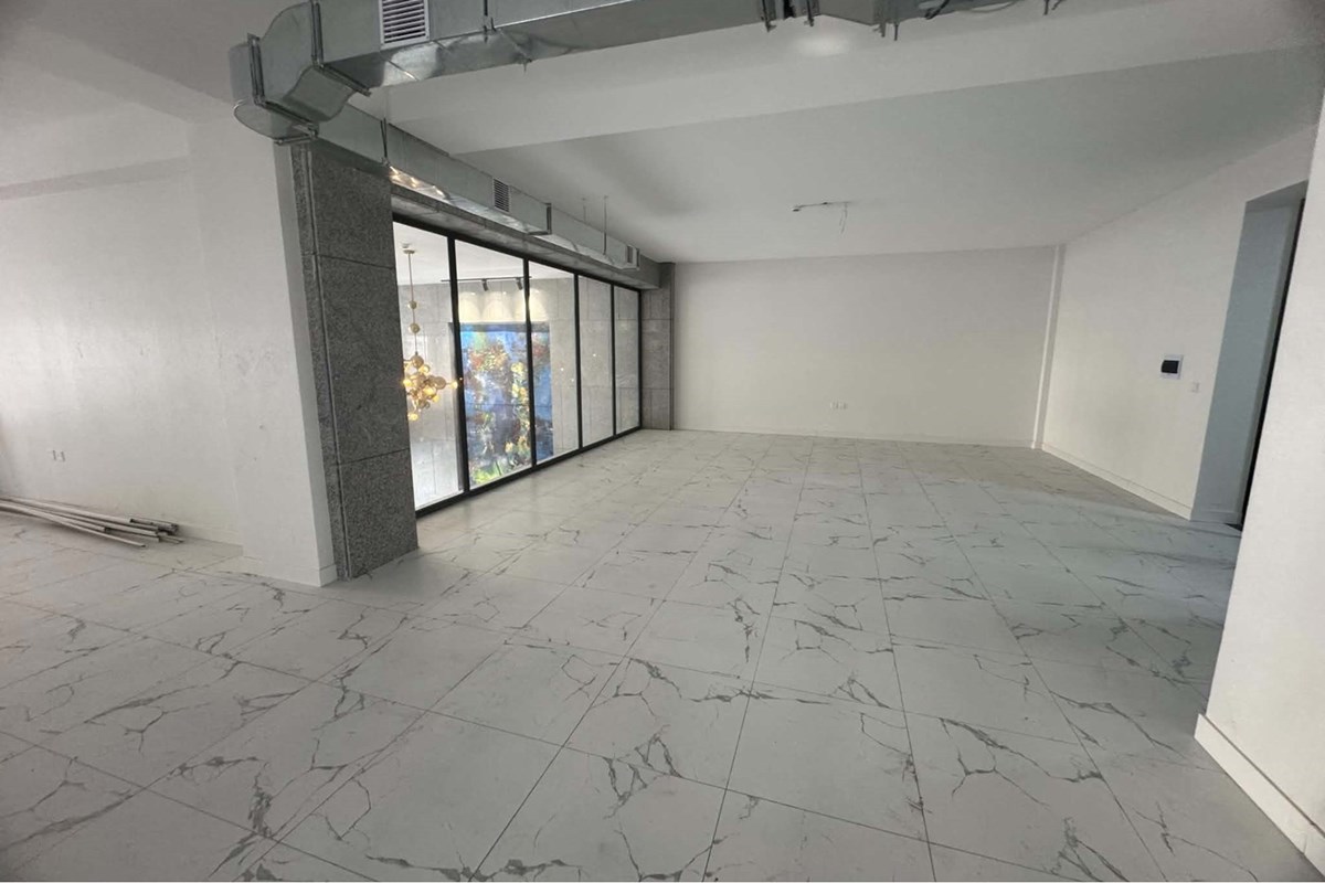 176m² retail space for sale — 7