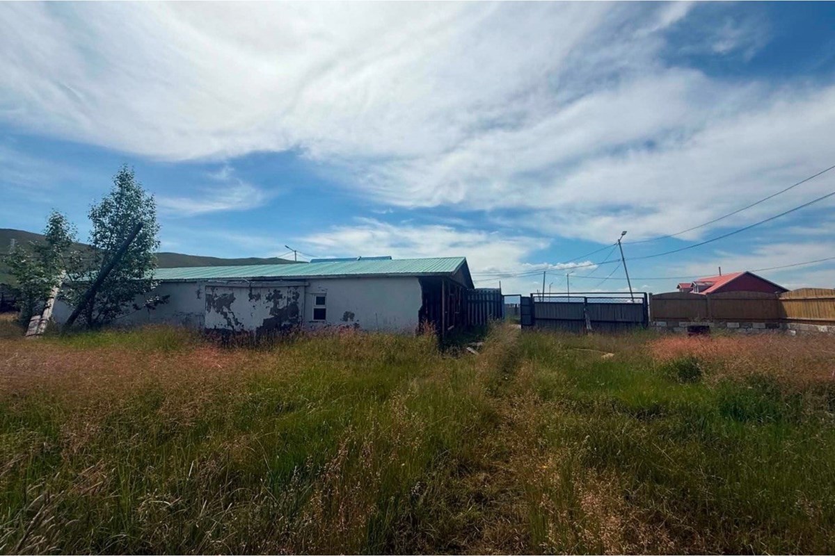 2100m² land for sale — 3
