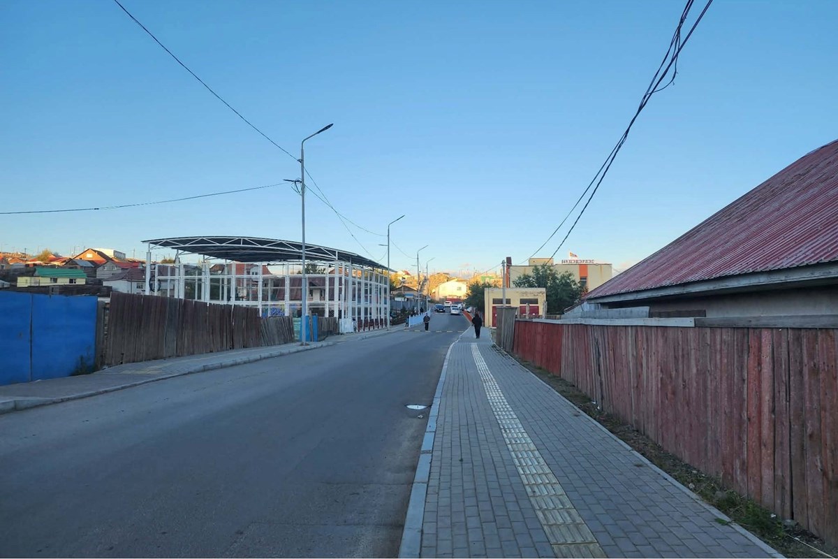 Монелд газар байшинтай нь хамт худалдана
