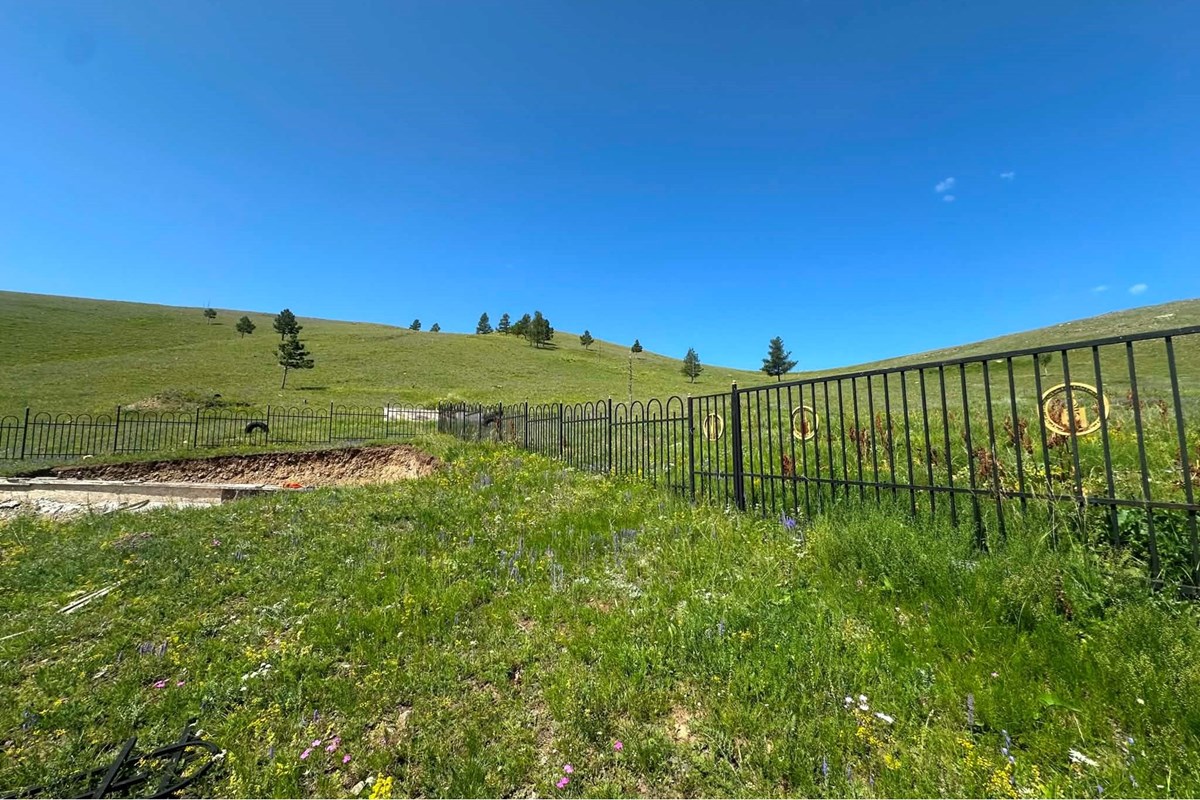 1379m² land for sale — 6