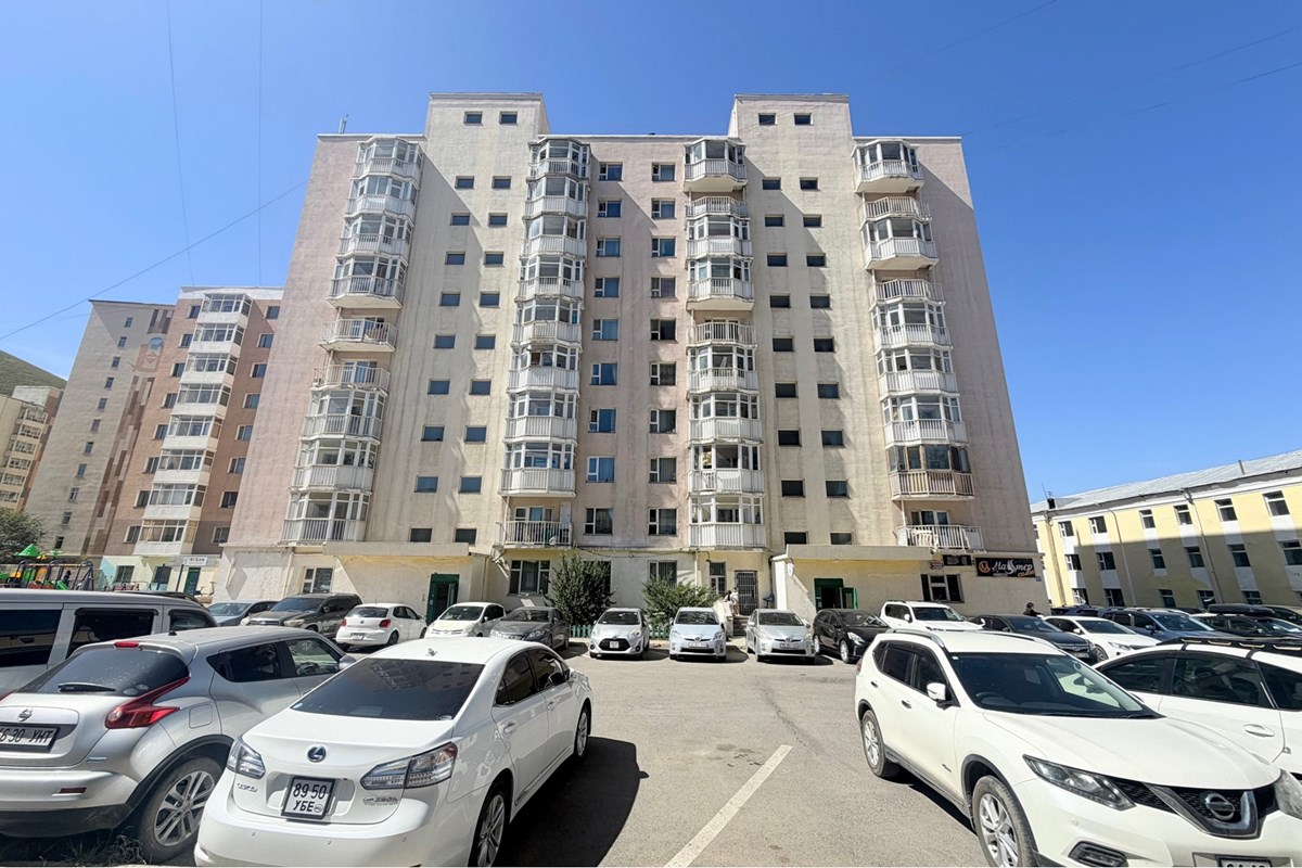 ХУД 11р хороо ХААИС баруун талд гал 3 өрөө