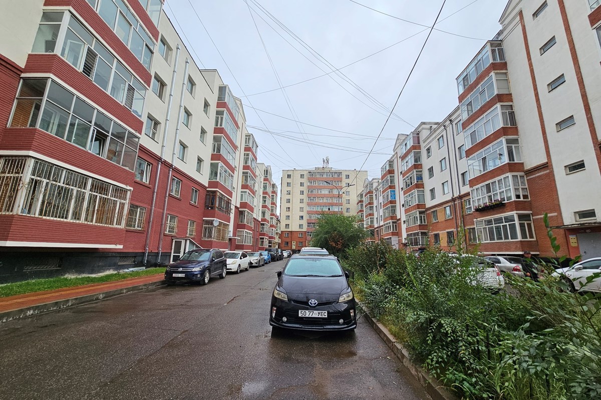 Ногоон урлан хотхонд 75мкв 3 өрөө түрээслүүлнэ.