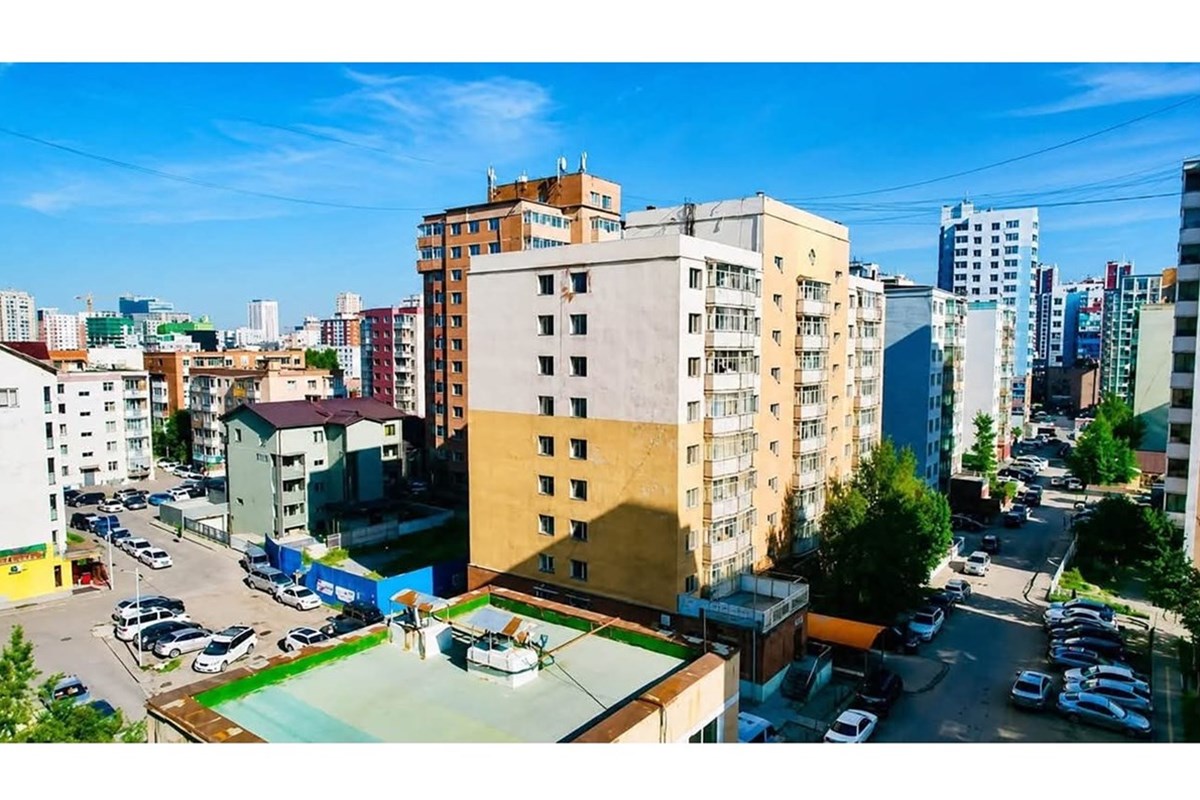 13-р хороололд 2 өрөө байр зарна