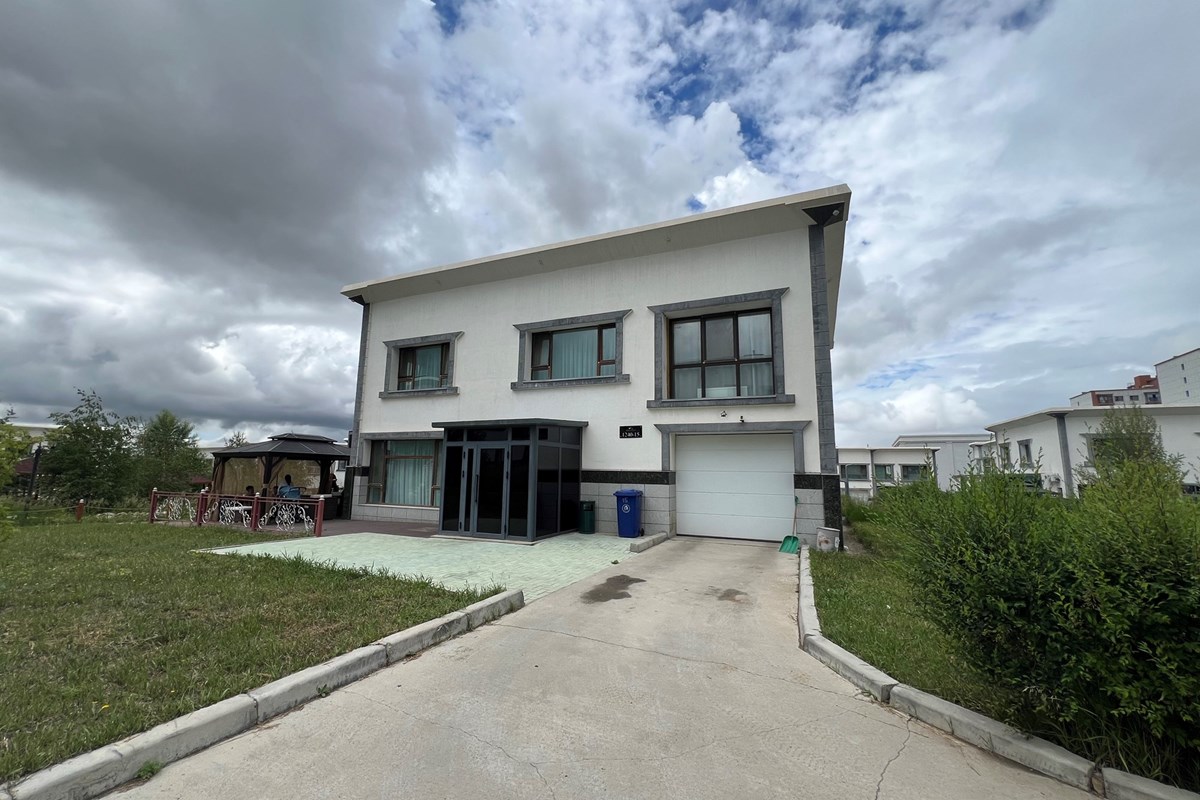 6-room house for sale — 2