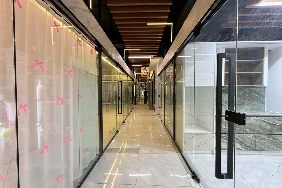 retail space for sale — 8