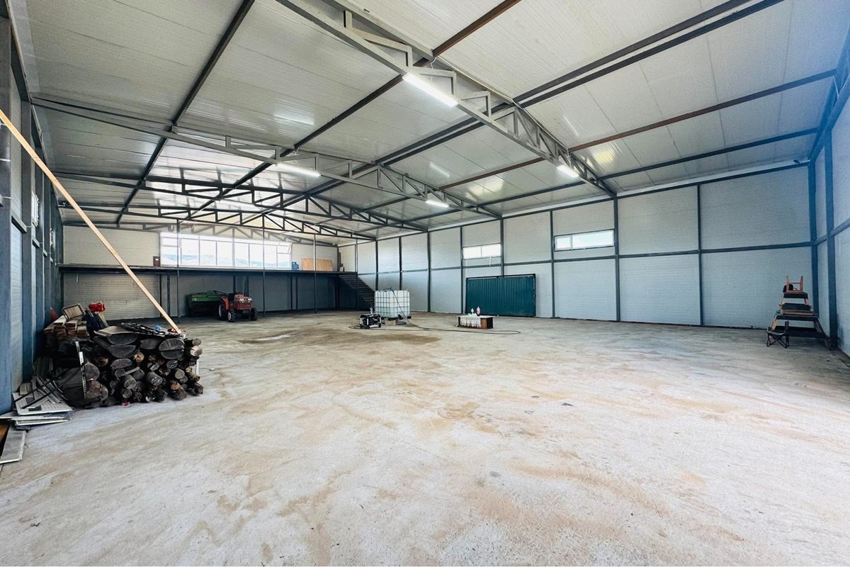 393m² object for sale — 4