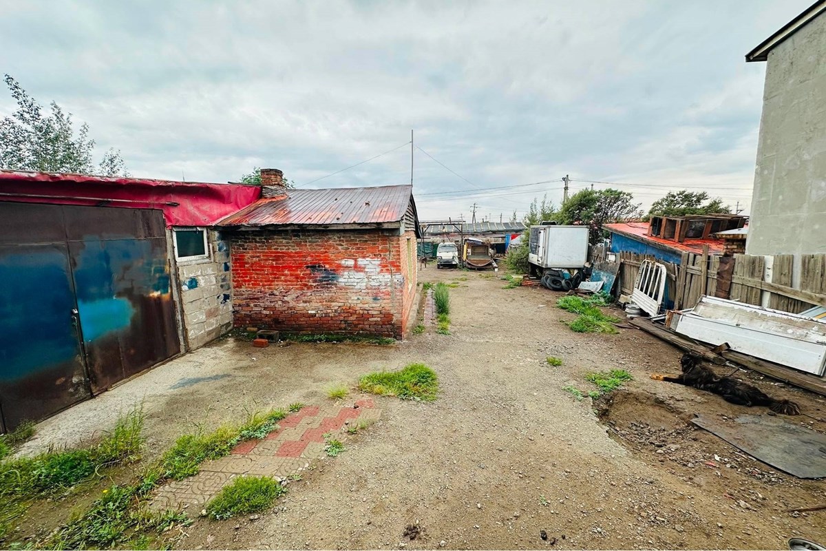 606m² land for sale — 11