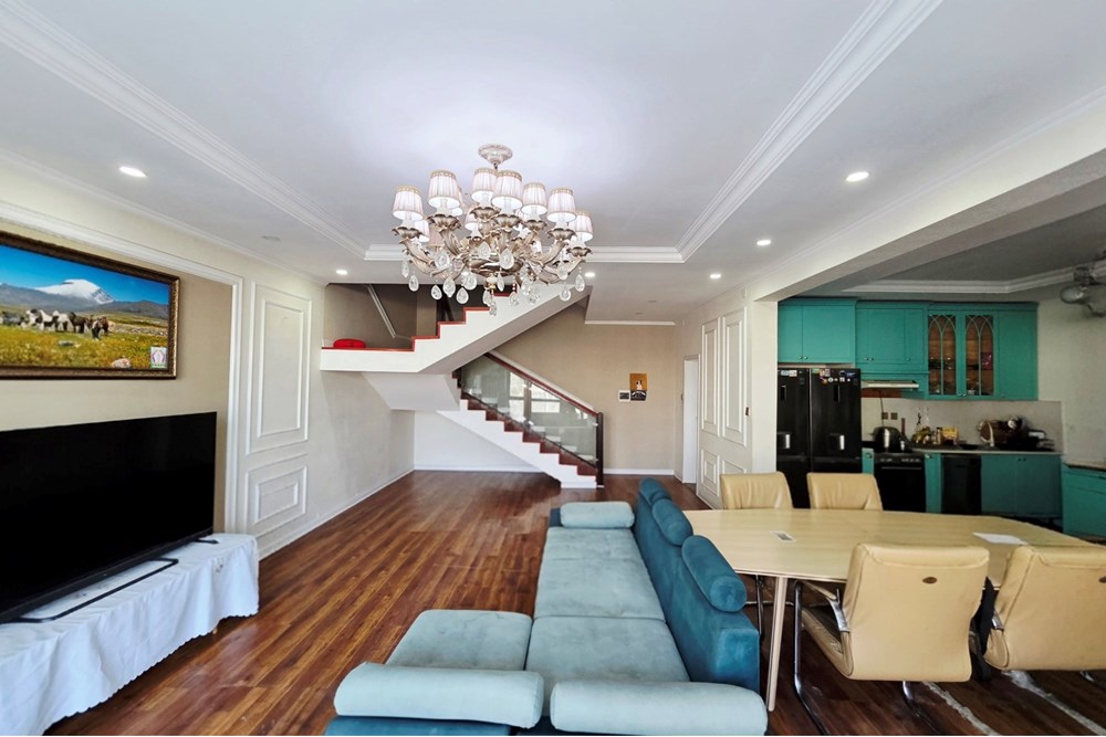 EURO TOWN – HOUSE 253.3 m² — 3