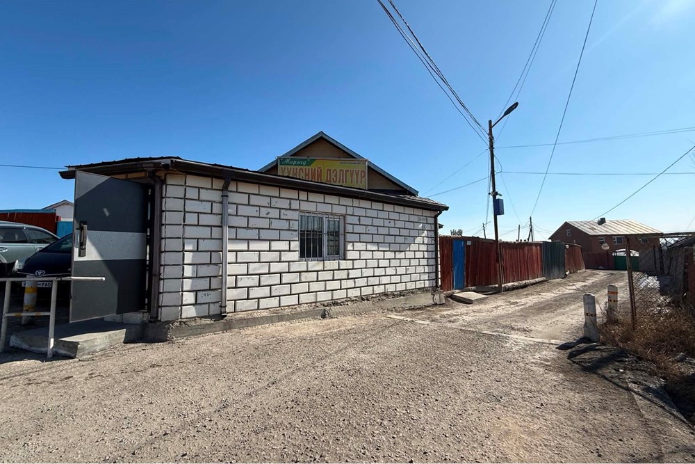 136мкв үйлчилгээний талбай зарна