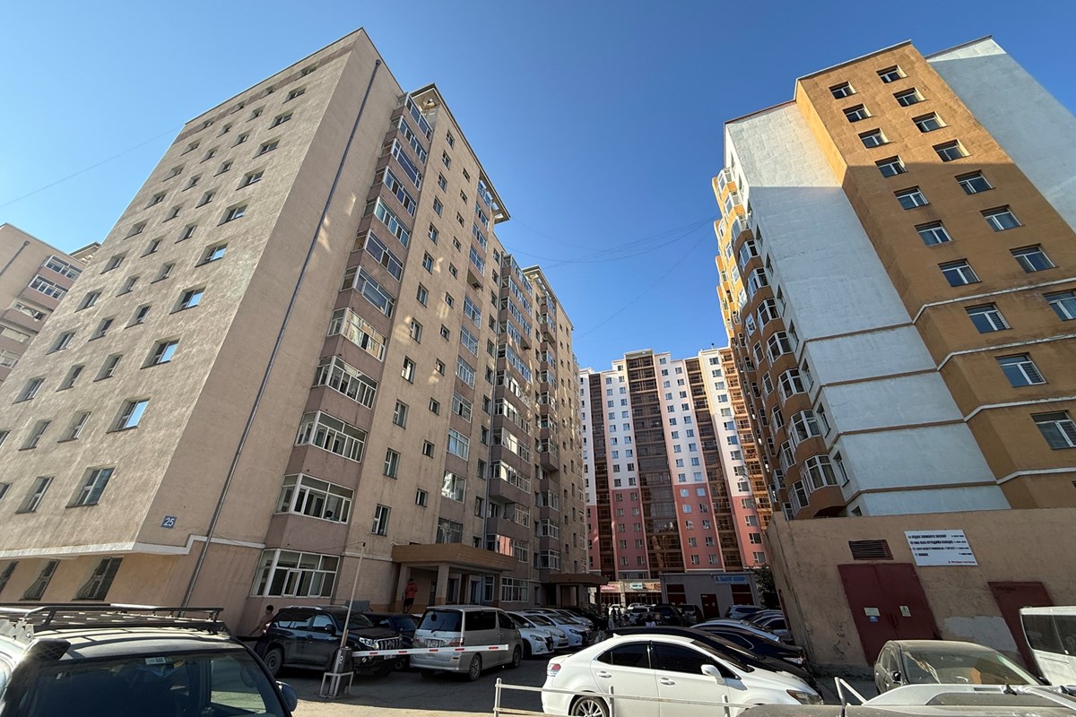 Алтай хотхонд 3 өрөө орон сууц худалдана