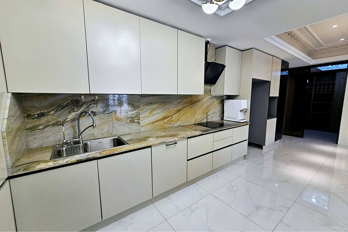 5-room apartment for sale — 4