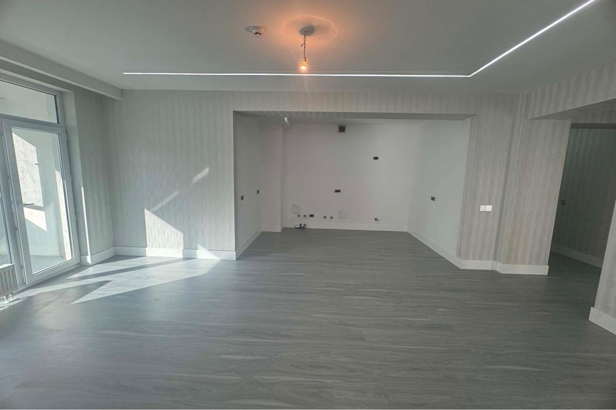 4-room apartment for sale — 8