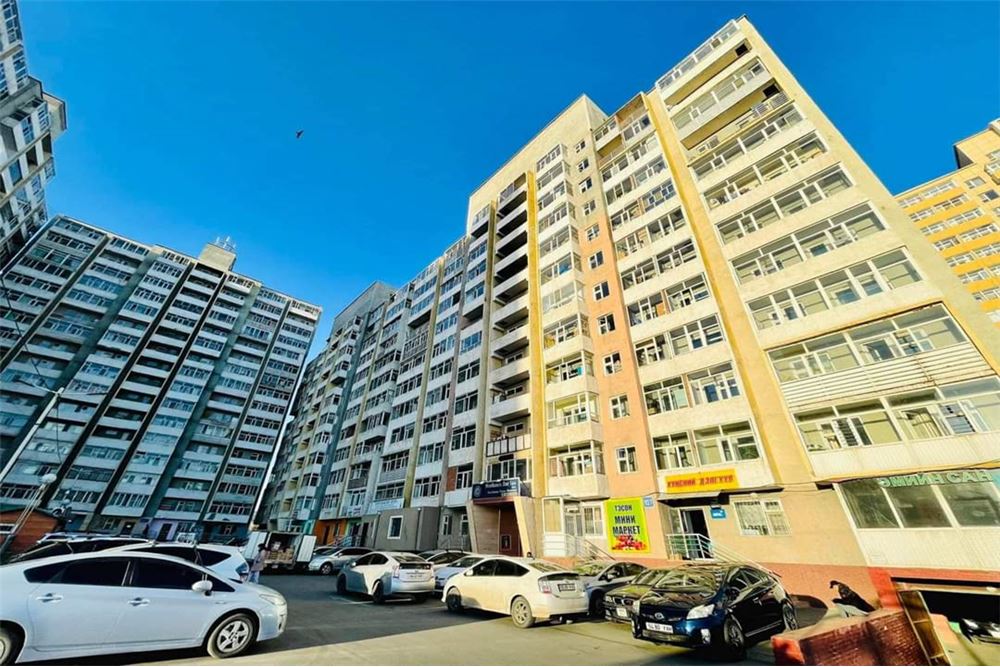 Голден парк 2т 1өрөө байр түрээслүүлнэ.