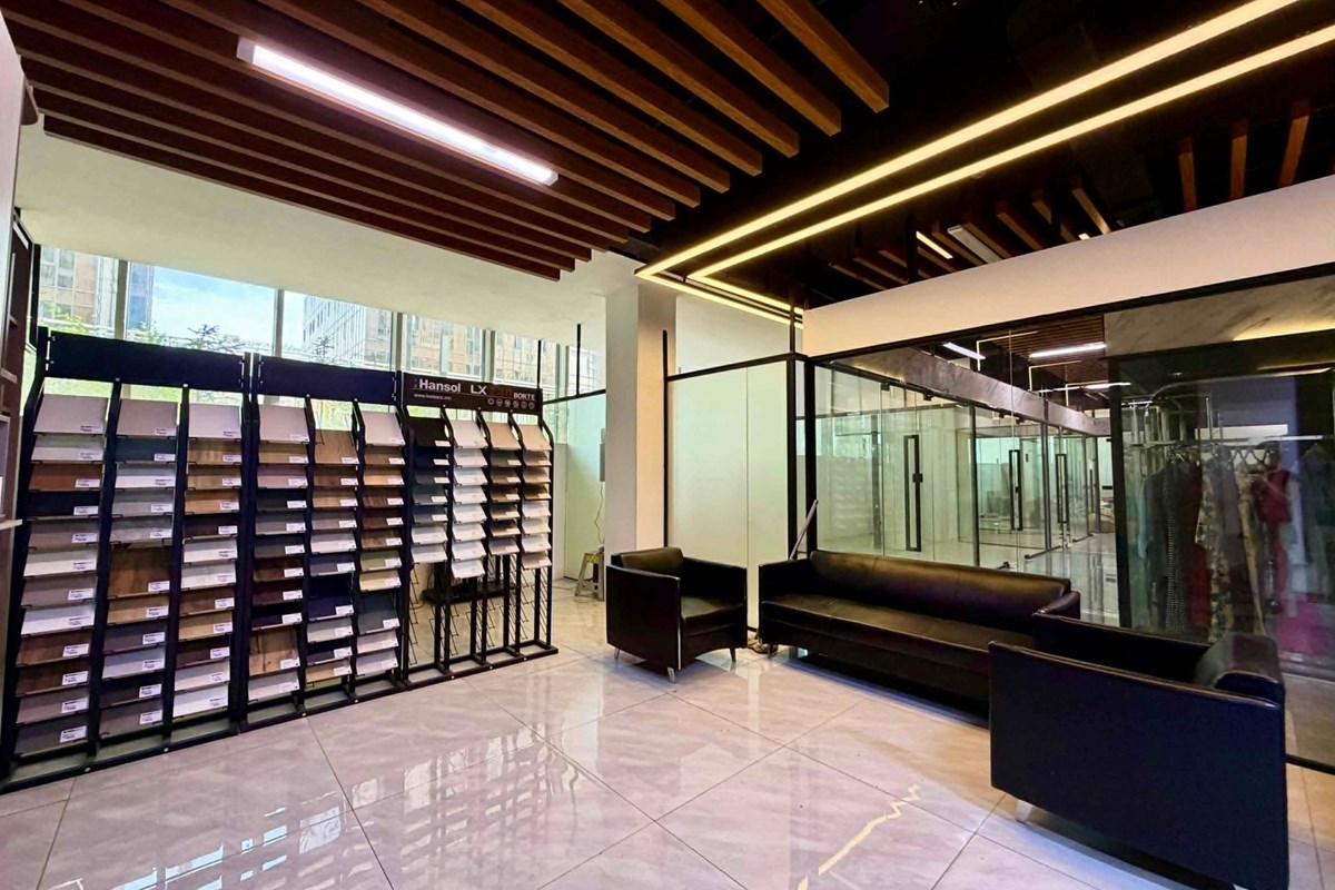 retail space for sale — 3