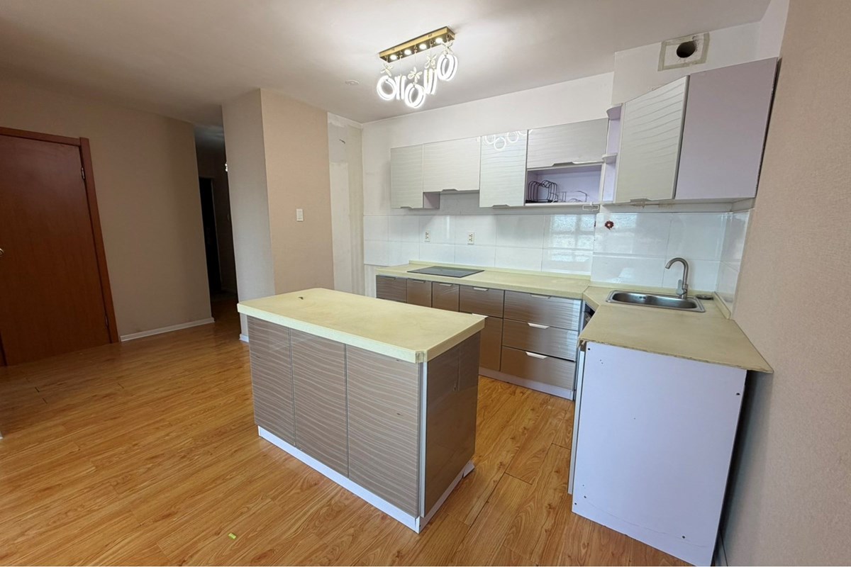 Urban Oasis: 1-Bed, 1-Bath in Хан-Уул, UB — 6