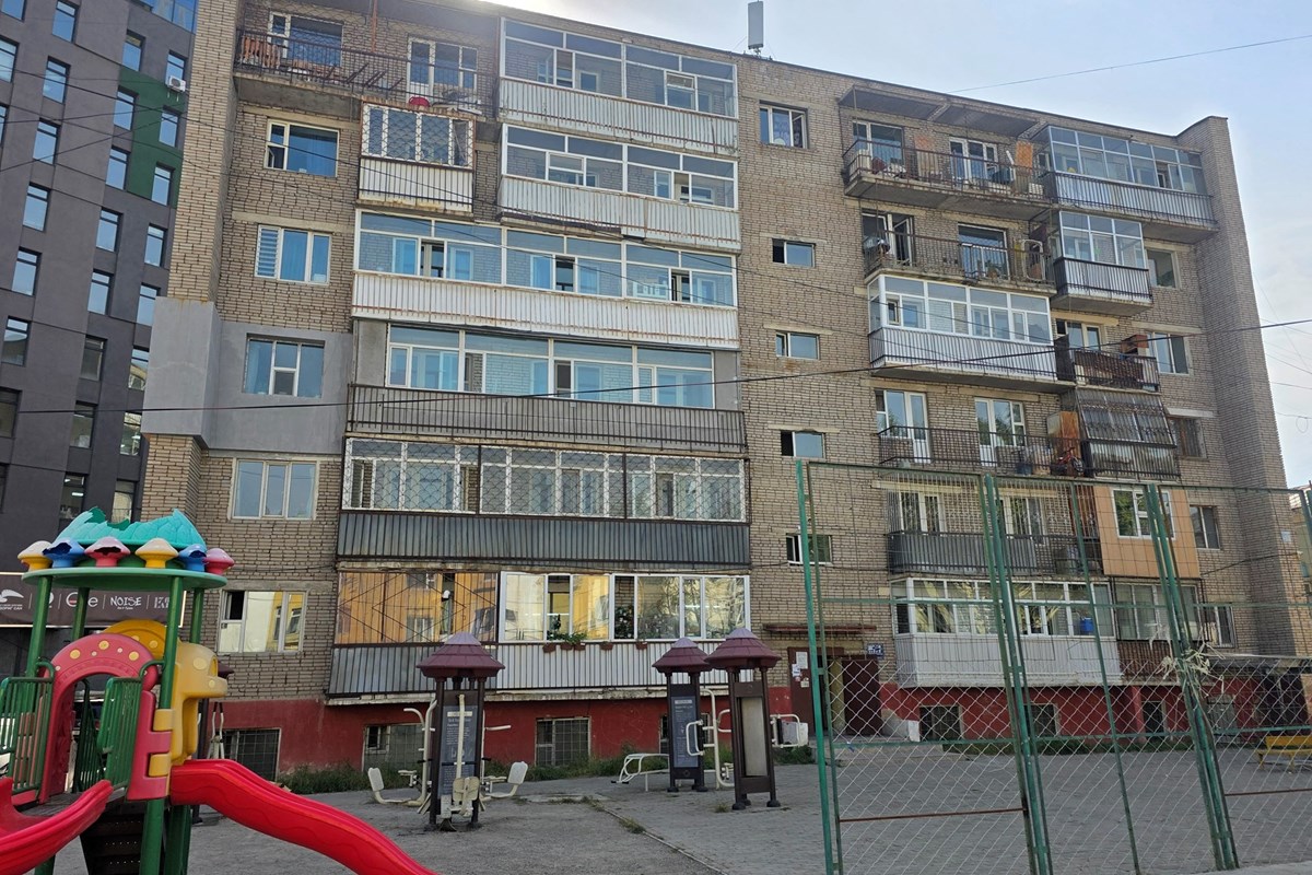 Бага тойрог гал тогоо тусдаа 2 өрөө худалдана