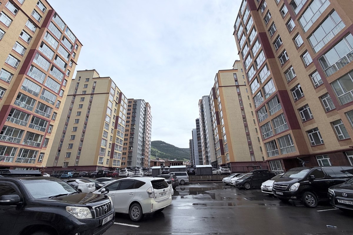 Сүлд хотхонд 72.67мкв 3 өрөө худалдана