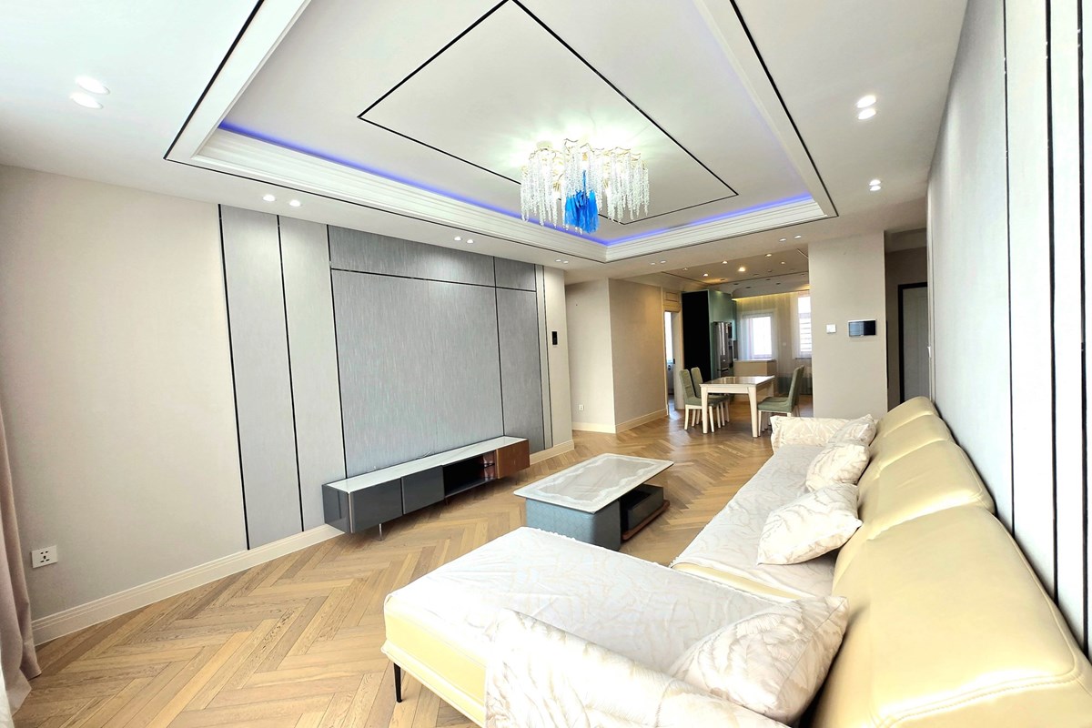 "Luxurious 3-Bed in Хан-Уул, Хүннү 2222 Complex" — 5