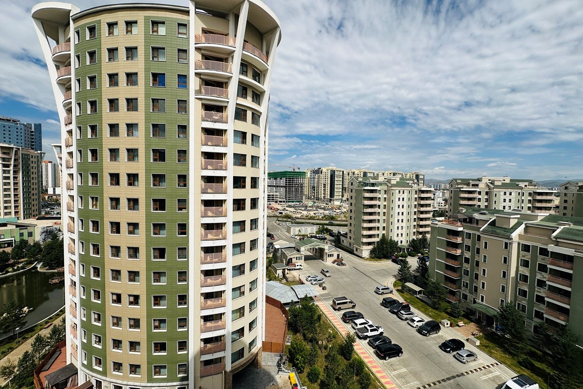 River Garden гарааш түрээслүүлнэ