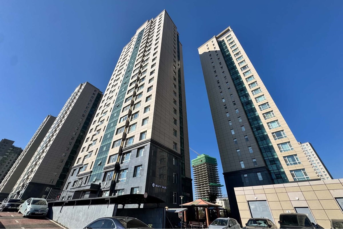 "Spacious 3-Room Home in Цэнгэлдэх Хонхон"