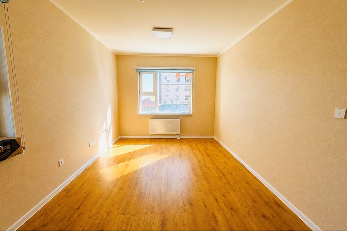 64.4m² retail space for sale — 5