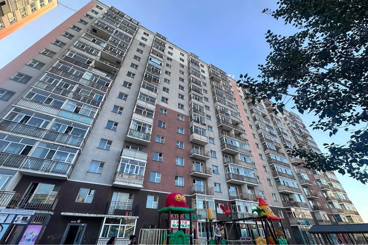 Уранган Цагдаа хотхонд 51м2 2 өрөө