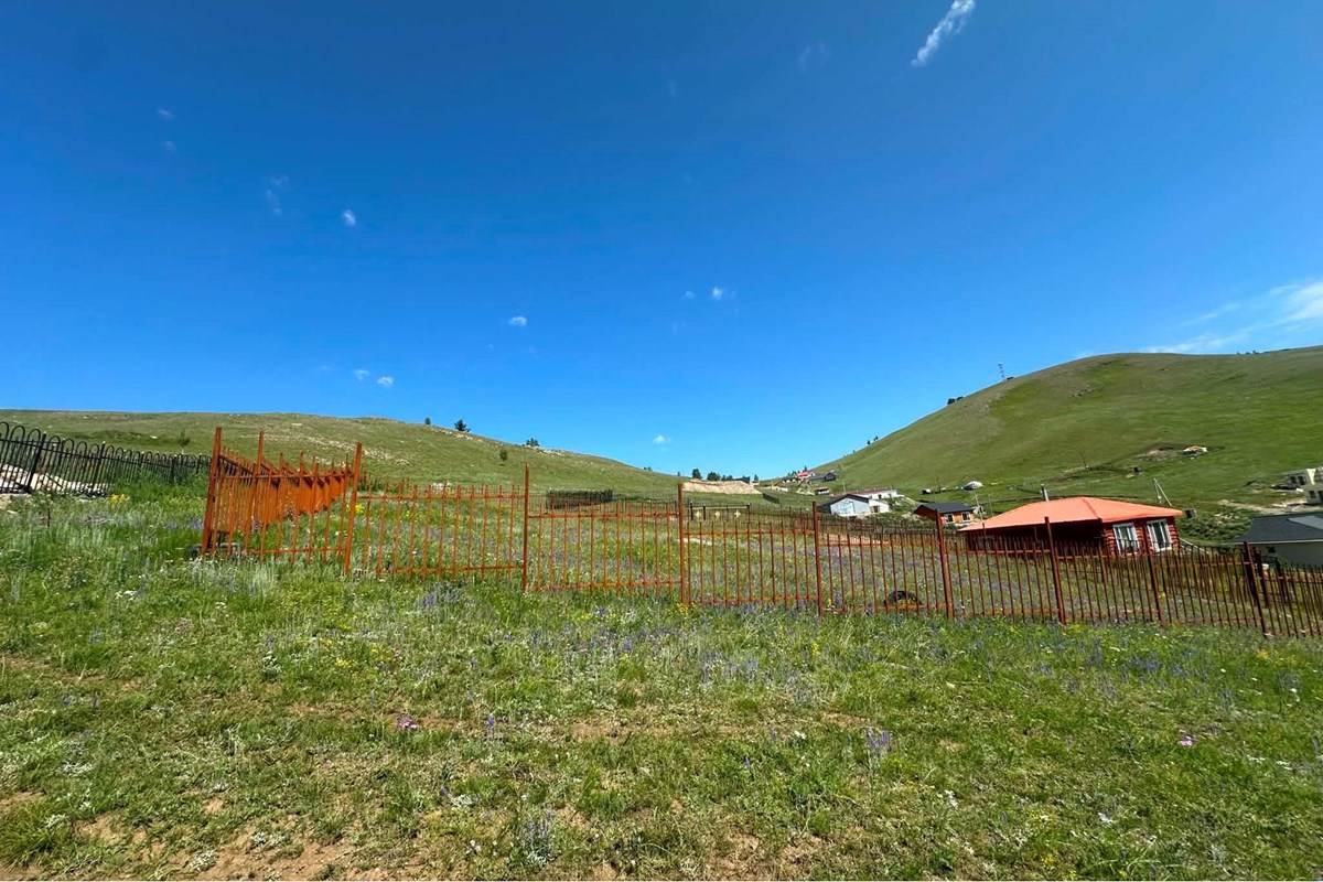 1379m² land for sale — 12