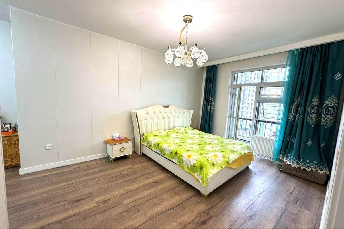4-room apartment for sale — 4