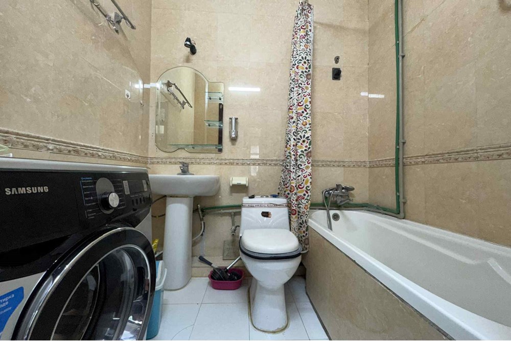 4-room apartment for rent — 12