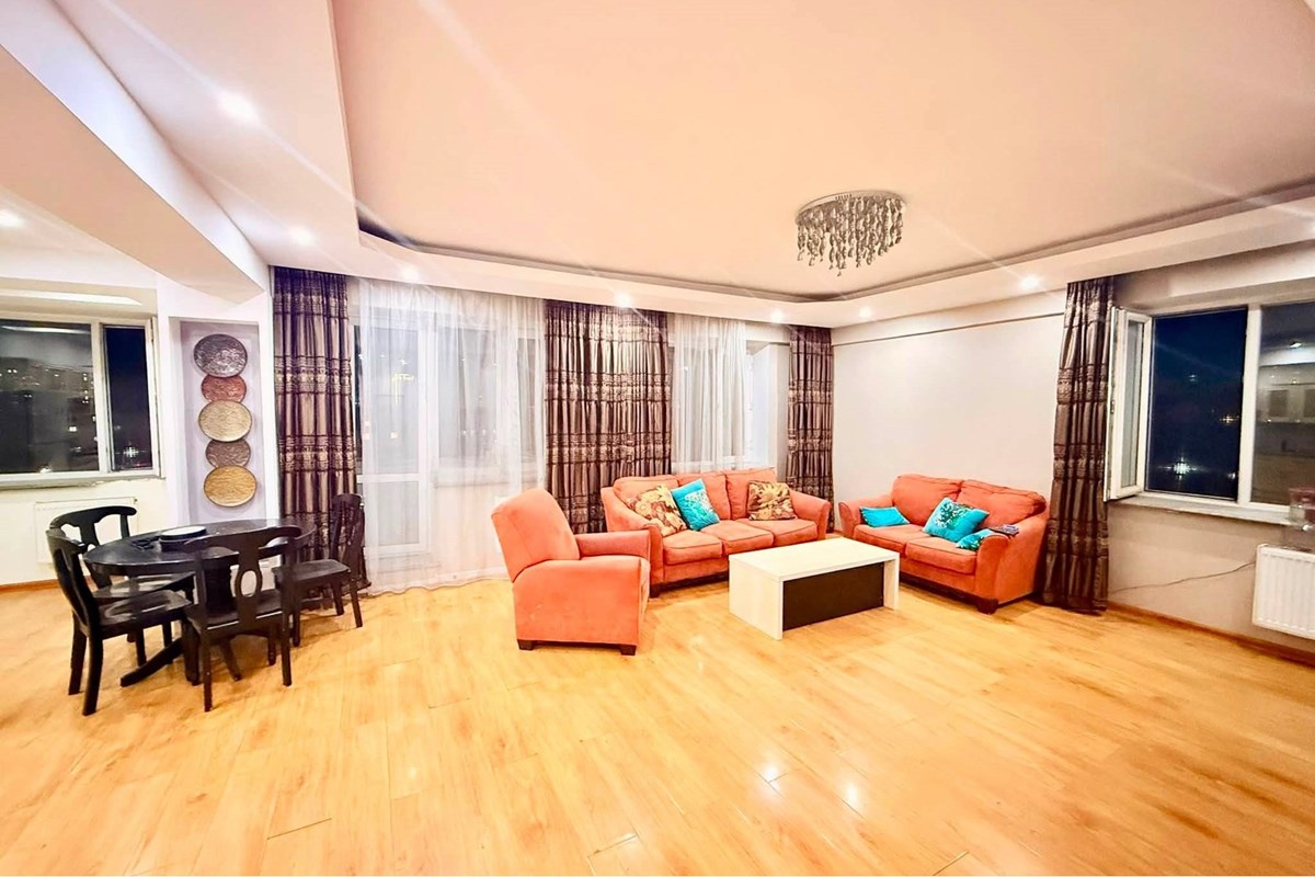 4-room apartment for rent — 6