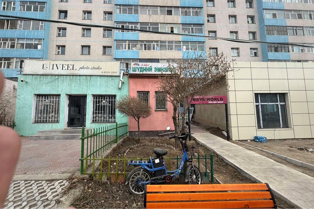 100мкв үйлчилгээний талбай зарна